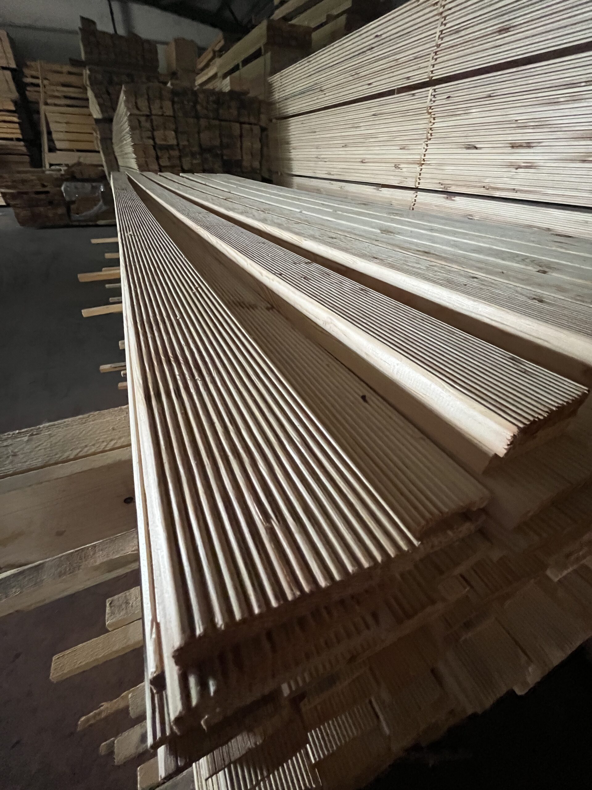 kereste, inşaatlık kereste ,silinmiş kereste ,tahta ,inşaatlık tahta ,5x10 , deck ,lambiri ,lambri ,alın tahtası , osb ,plywood ,toptan kereste ,beykoz kereste , beykoz keresteci ,rabıta , döşeme tahtası , emprenye , emprenyeli kereste , 10x10 , 10 luk tahta , 12 lik tahta , 15 ilk tahta ,Sibirya çam , ukrayna çam , larex , ahşap lambiri , ahşap deck , ahşap döşeme , istanbul , keresteci , keresteciler , kalas , lamine kalas , lamine kiriş , silinmiş tahta